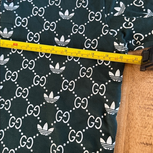Gucci Men's Polo in Green with White Logo Pattern - Picture 6 of 6